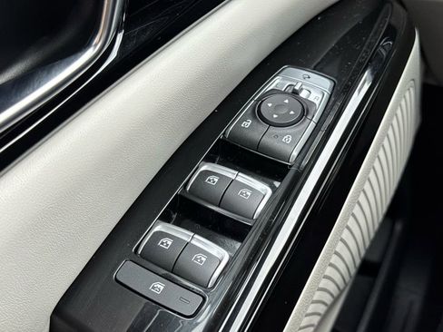 Used 2022 Kia Carnival SX image 33