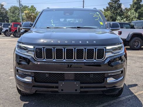 Used 2025 Jeep Wagoneer L 4WD w/ Premium Group I image 9