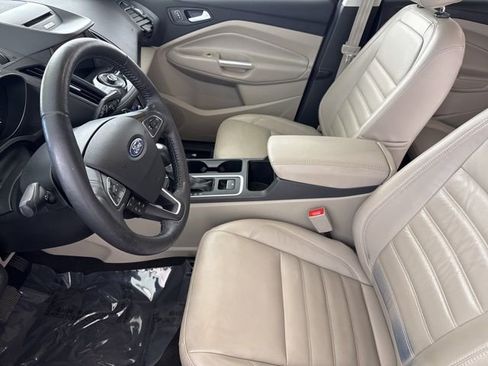 Used 2017 Ford Escape Titanium image 21