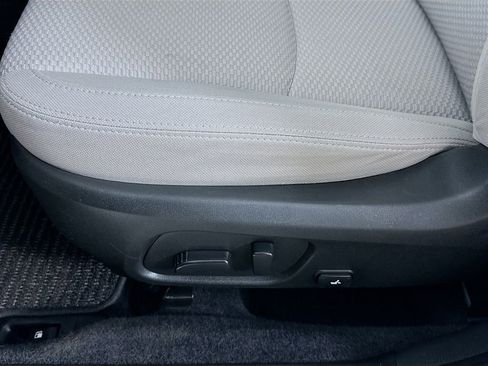 Used 2017 Subaru Forester 2.5i Premium image 21