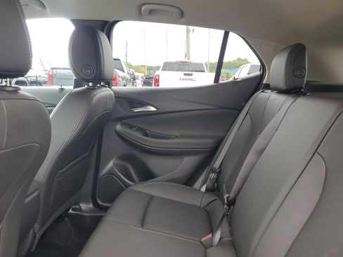 Used 2024 Buick Encore GX Sport Touring image 8