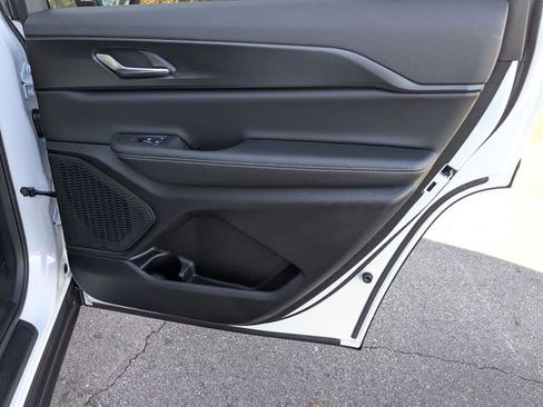 New 2025 Jeep Grand Cherokee L Laredo image 30