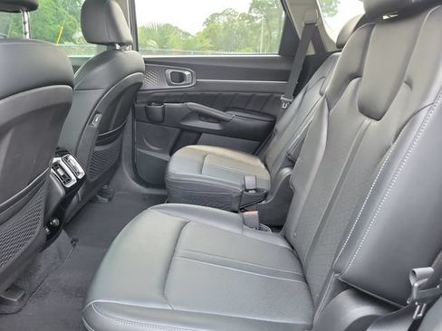 Used 2022 Kia Sorento SX AWD/4WD image 12
