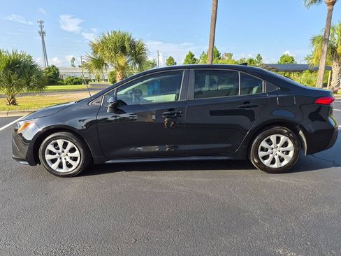 Used 2024 Toyota Corolla LE FWD image 9