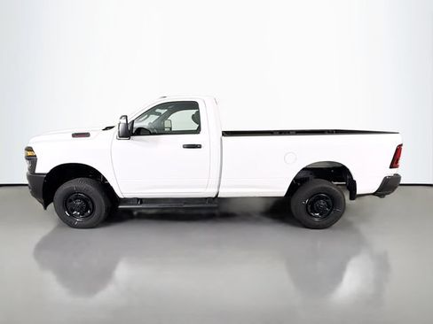 Used 2026 RAM 2500 Tradesman AWD/4WD image 4