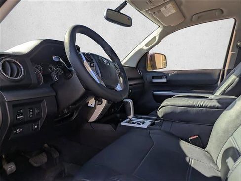 Used 2014 Toyota Tundra SR5 image 9