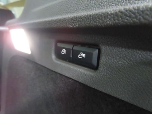 Used 2020 Lincoln Corsair Reserve image 45