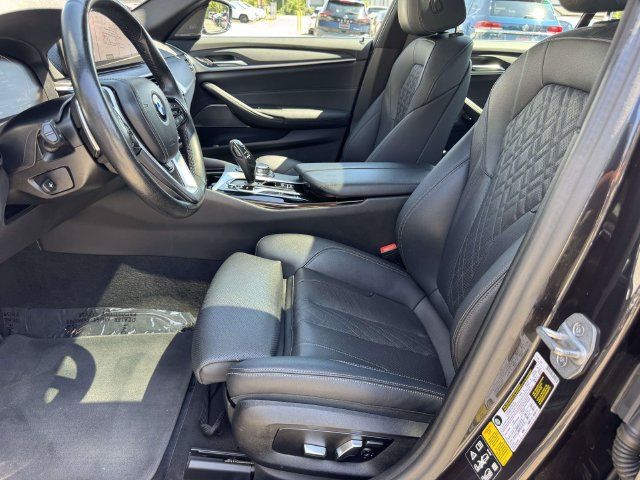 Used 2023 BMW 530i xDrive w/ Premium Package AWD/4WD image 18