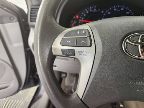 Used 2011 Toyota Camry LE FWD image 23