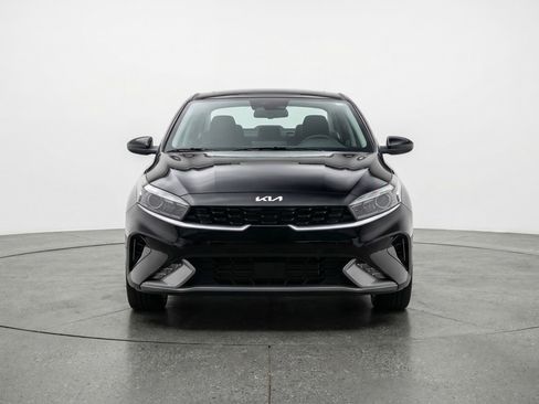 Used 2024 Kia Forte LXS FWD image 2