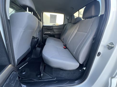 Used 2020 Toyota Tacoma SR5 image 24