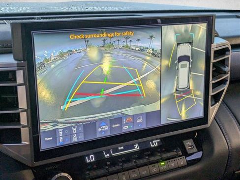 Used 2025 Toyota Sequoia Platinum image 13