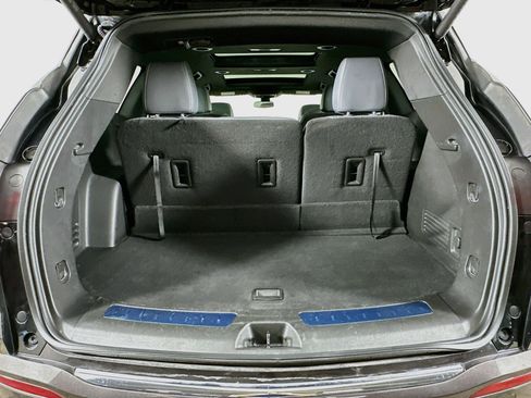 Used 2023 Buick Enclave Essence w/ Experience Buick Package FWD image 31