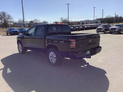 Used 2022 Nissan Frontier SV image 5