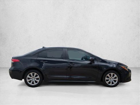Certified 2023 Toyota Corolla LE FWD image 4