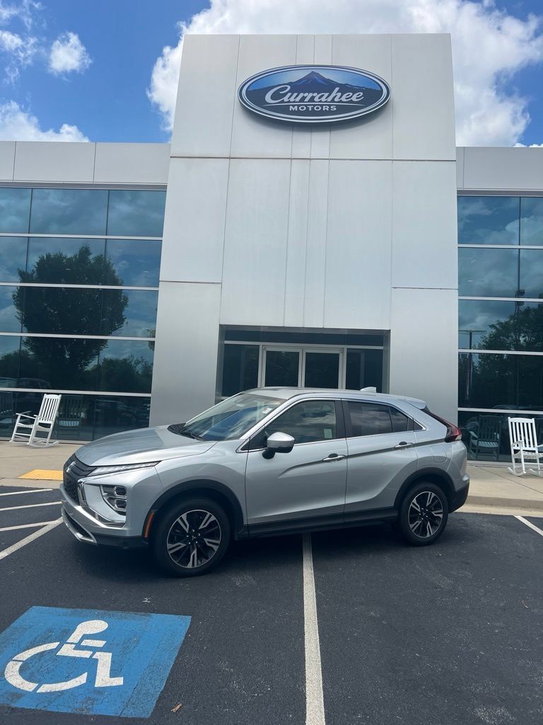 Used 2024 Mitsubishi Eclipse Cross AWD image 2