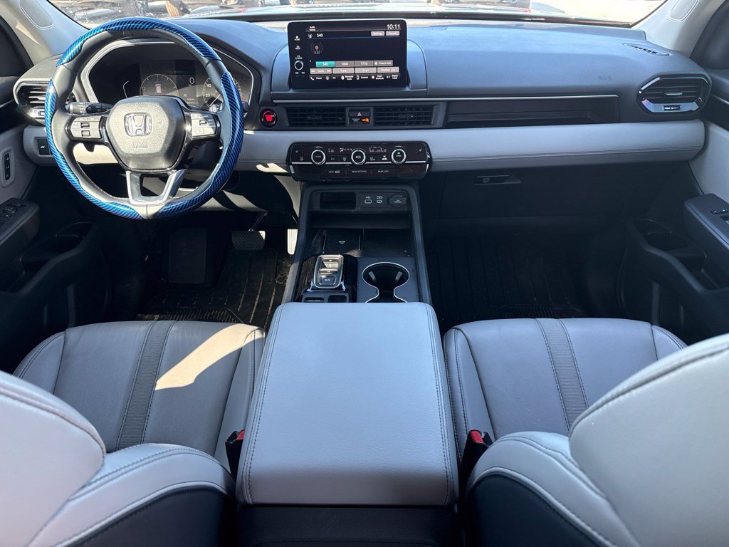 Used 2025 Honda Pilot EX-L image 11