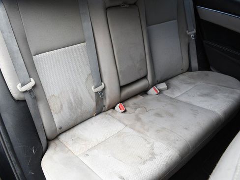 Used 2016 Toyota Corolla LE image 28