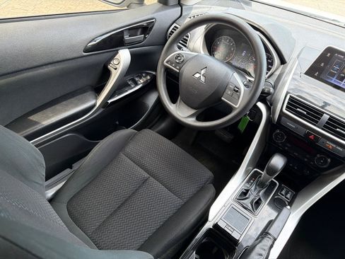 Used 2020 Mitsubishi Eclipse Cross SE FWD image 20