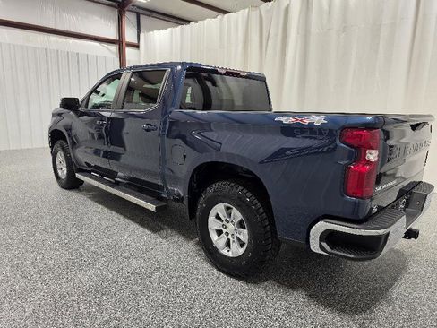 Used 2021 Chevrolet Silverado 1500 LT w/ Safety Package II AWD/4WD image 10
