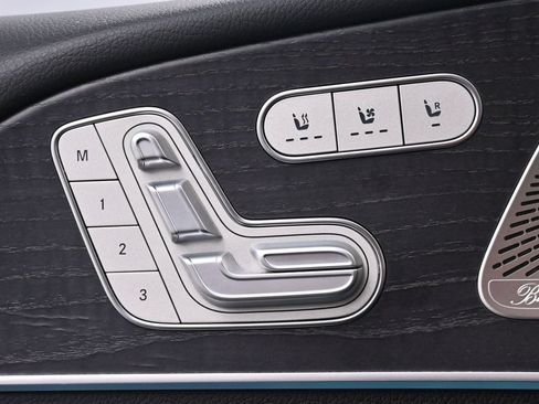 Used 2023 Mercedes-Benz GLS 580 4MATIC image 47