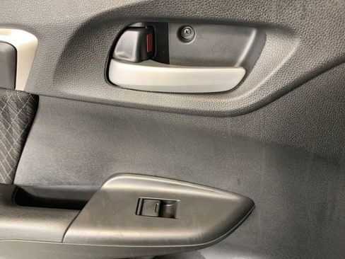Used 2018 Honda Fit EX image 32