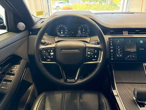Used 2025 Land Rover Range Rover Evoque Dynamic SE AWD/4WD image 27