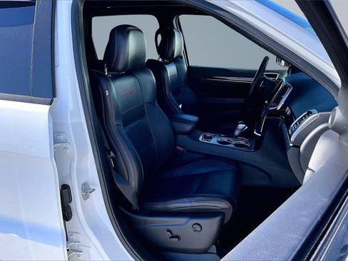 Used 2018 Jeep Grand Cherokee Trailhawk w/ Trailhawk Luxury Group image 8