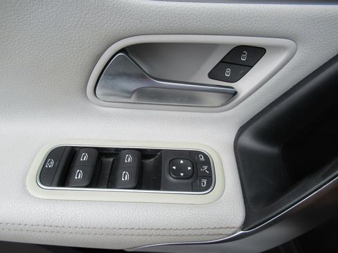 Used 2020 Mercedes-Benz CLA 35 AMG 4MATIC image 20