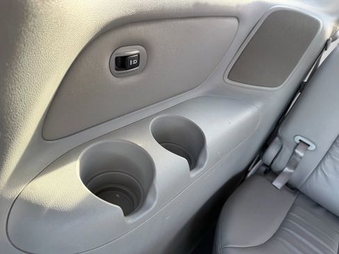 Used 2009 Kia Sedona EX w/ Luxury Pkg image 44