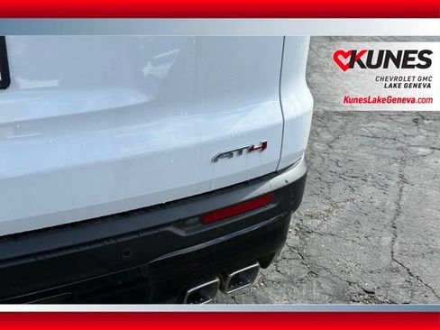 New 2026 GMC Acadia AT4 w/ Luxury Package AWD/4WD image 6