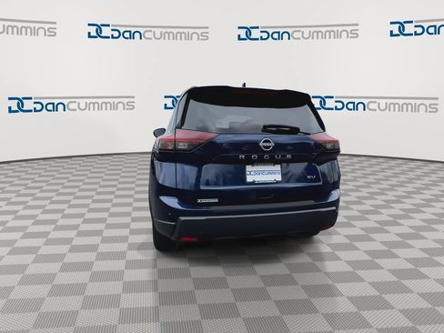 Used 2024 Nissan Rogue SV FWD image 7