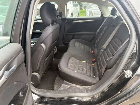 Used 2016 Ford Fusion SE FWD image 18