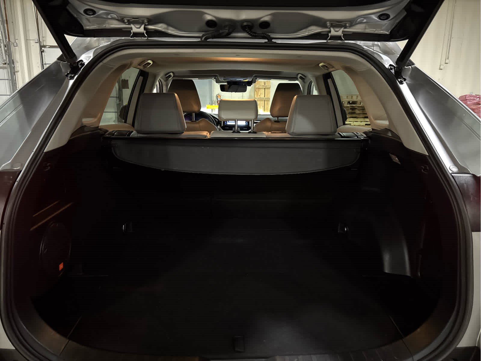 Used 2021 Toyota RAV4 Limited AWD/4WD image 7