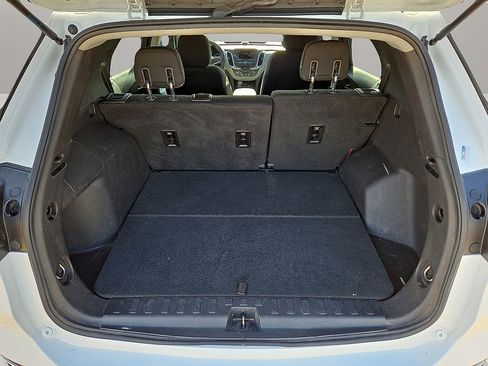 Used 2019 Chevrolet Equinox LS w/ LS Convenience Package image 12