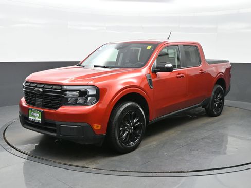 Used 2024 Ford Maverick Lariat w/ Black Appearance Package image 2
