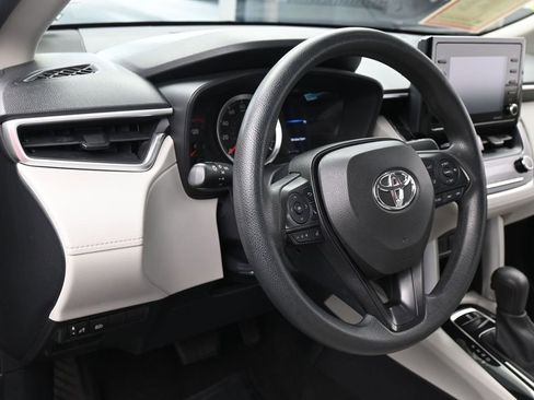 Used 2022 Toyota Corolla Cross L FWD image 14