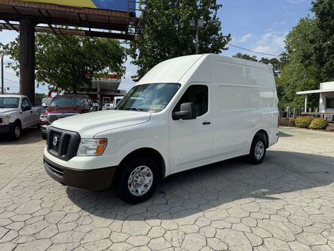Used 2018 Nissan NV 2500 SV RWD image 6