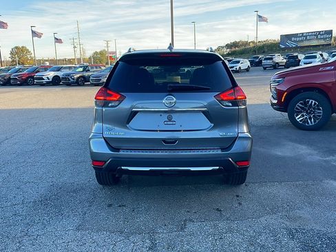 Used 2017 Nissan Rogue AWD image 5