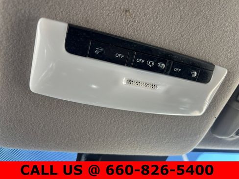 Used 2024 Nissan Versa SR image 23