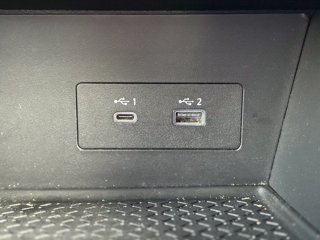 Used 2025 Nissan Pathfinder SV AWD/4WD image 30