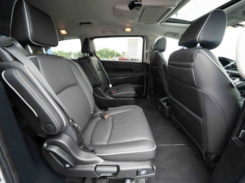 Certified 2025 Honda Odyssey Touring image 26