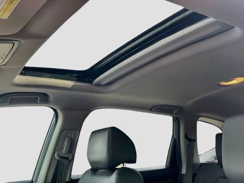 Used 2022 Honda CR-V Touring image 22
