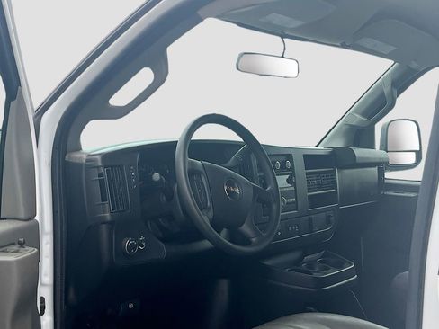 Used 2025 GMC Savana 3500 w/ Driver Convenience Package RWD image 9