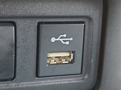 Certified 2022 Toyota Corolla Cross L image 25