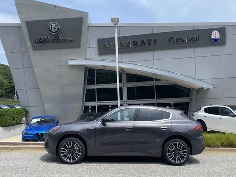 New 2025 Maserati Grecale GT image 8