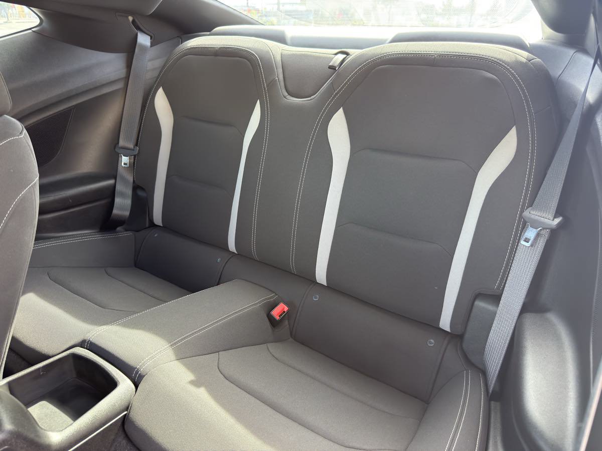 Used 2018 Chevrolet Camaro SS RWD image 22