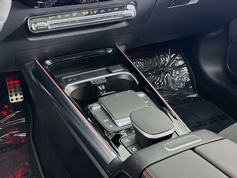 Certified 2023 Mercedes-Benz GLA 35 AMG 4MATIC image 7