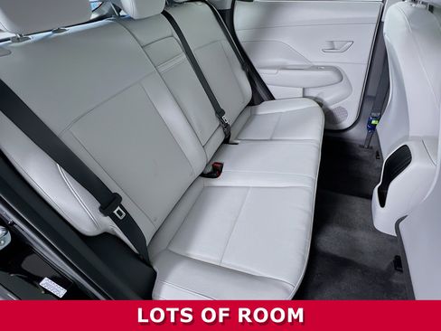 Used 2024 Hyundai Kona SE image 23