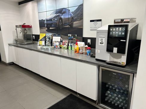 Used 2018 Ford Escape SEL image 7